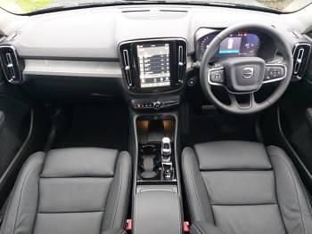 New Volvo XC40 Ultra 163 HP (119 kW) 2025 Green SUV