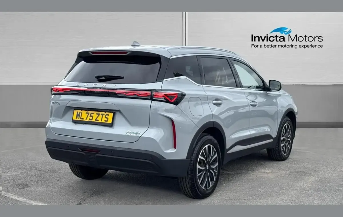 Used Chery Tiggo 7 235 HP (172 kW) 2025 Grey SUV