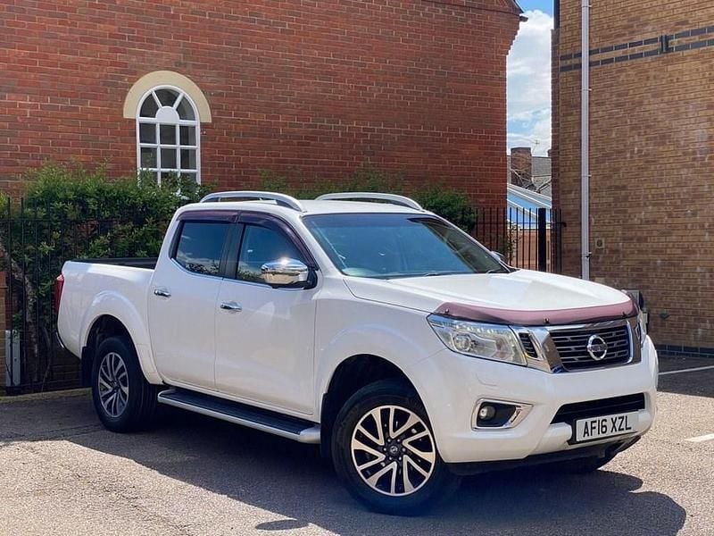 White Used 2016 Nissan Navara Tekna Pickup | £16,990 (Fair price) - Image 1/4
