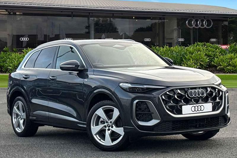 New Audi Q5 S-Line 204 HP (150 kW) 2026 Grey SUV