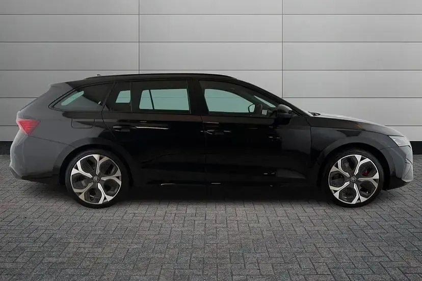 New Skoda Octavia vRS 265 HP (194 kW) 2026 Black magic Estate