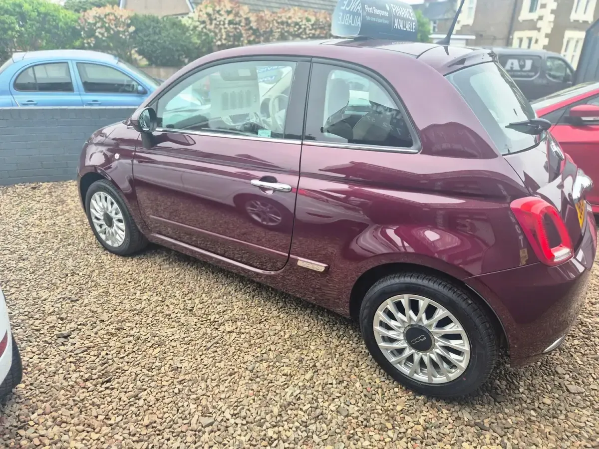 Used Fiat 500 Lounge 69 HP (50 kW) 2016 Red Hatchback