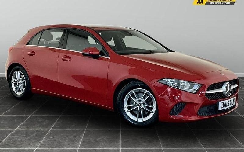 Used 2021 Mercedes A180 SE Hatchback | £14,295 (Super price) - Image 1/2