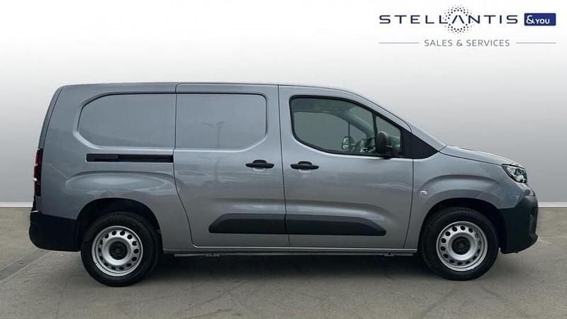 Grey New 2025 Peugeot Partner MPV | £17,995 (Fair price) - Image 1/4
