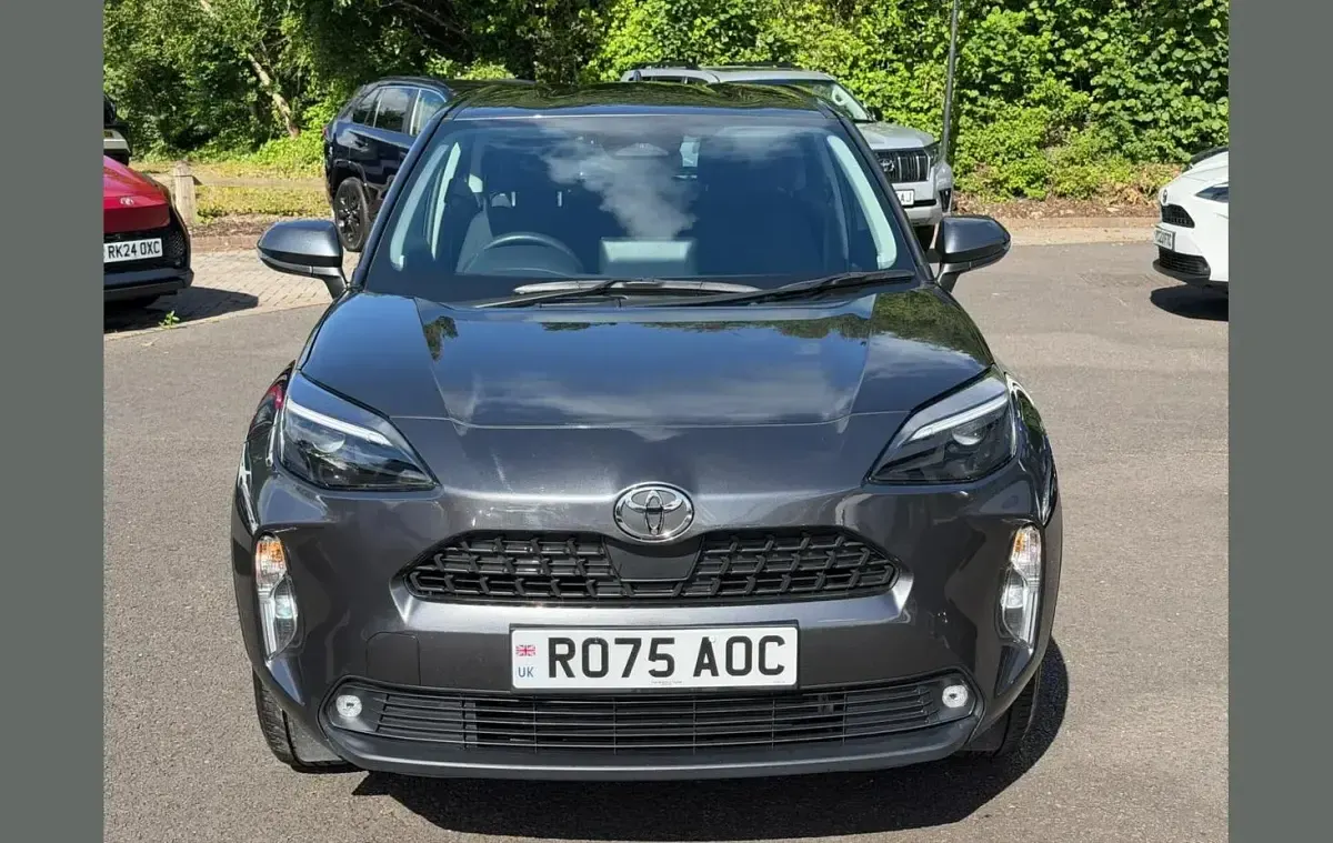 Used Toyota Yaris Cross 113 HP (83 kW) 2025 Grey SUV