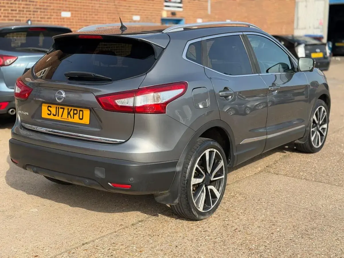 Used Nissan Qashqai Tekna 2017 Grey SUV