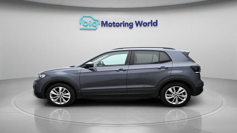 Used VW T-Cross Active 110 HP (80 kW) 2022 Grey SUV