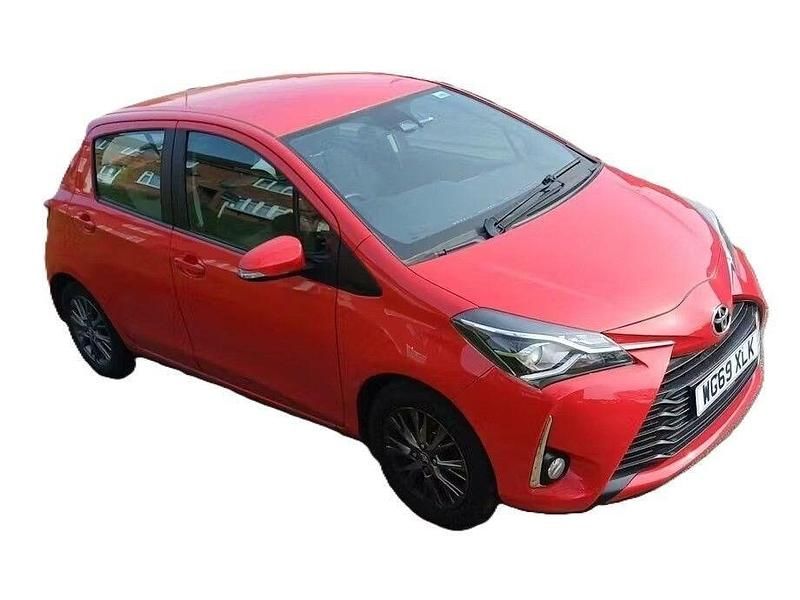 Used Toyota Yaris 111 HP (81 kW) 2020 Red Hatchback