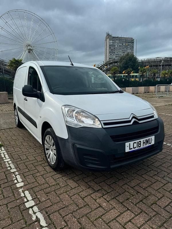 White Used 2018 Citroën Berlingo | £4,695 (Super price) - Image 1/4