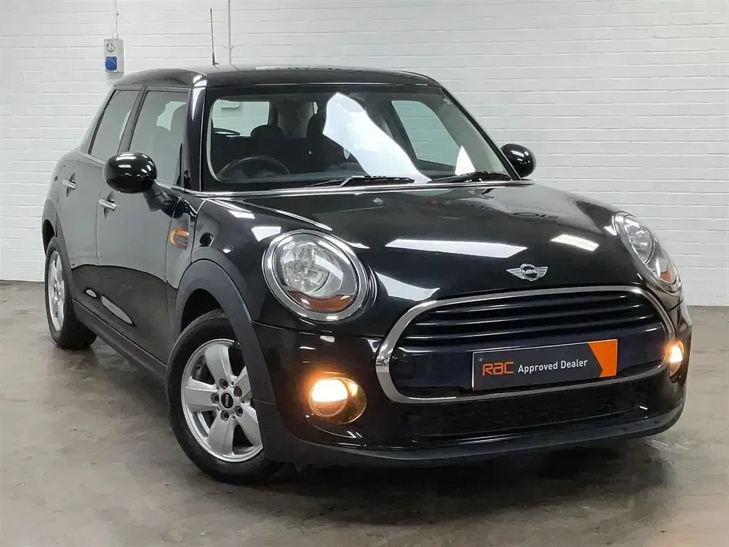 Used Mini Cooper D Hatch 2017 Black Hatchback