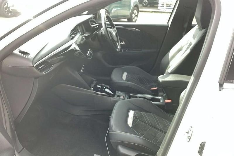 Used Vauxhall Corsa Ultimate 130 HP (95 kW) 2023 White Hatchback