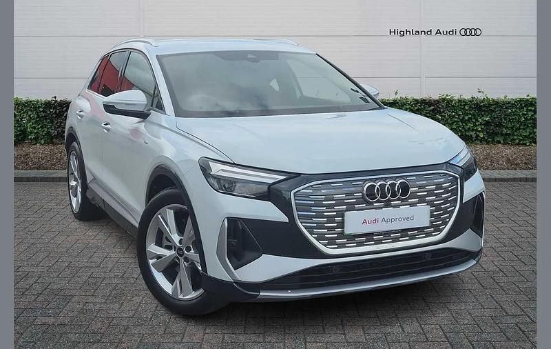Used Audi Q4 e-tron S-Line 210 kW (286 HP) 2025 White SUV
