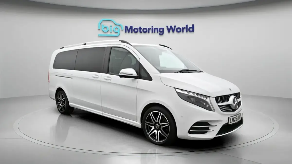 Used Mercedes V300 AMG line 237 HP (174 kW) 2023 MPV