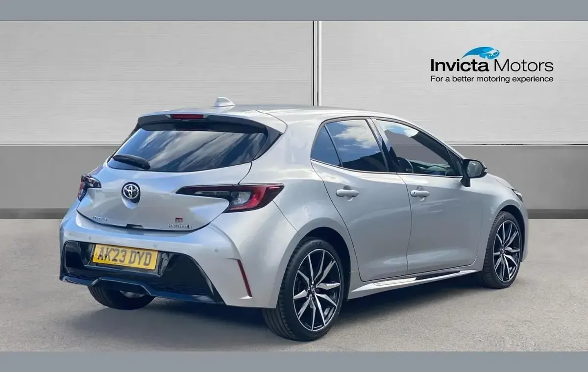Used Toyota Corolla Sport 140 HP (102 kW) 2023 Silver Hatchback