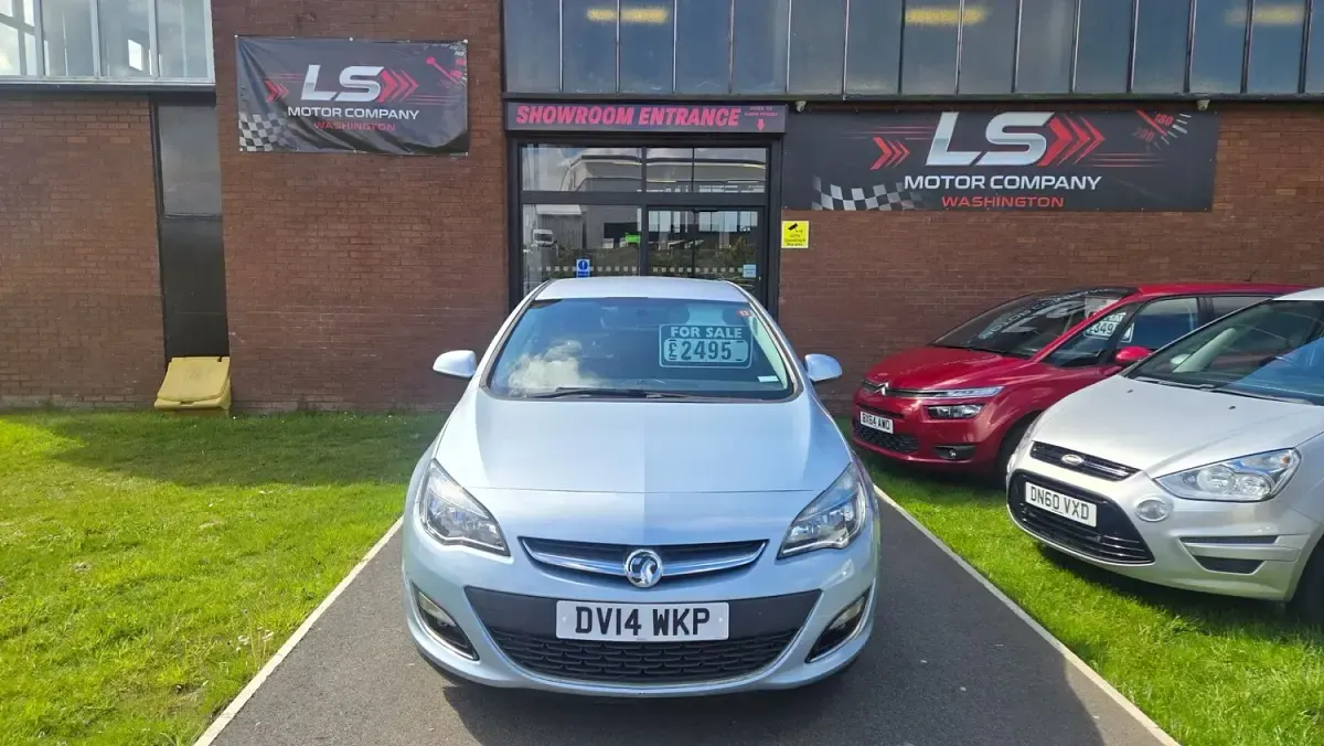 Used Vauxhall Astra SRi 2014 Silver Hatchback