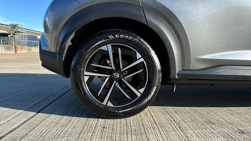 Used Nissan Juke N-Connecta 143 HP (105 kW) 2024 Grey SUV