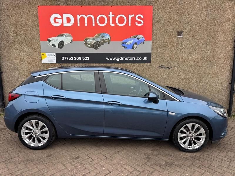 Used Vauxhall Astra Design Edition 110 HP (80 kW) 2016 Blue Hatchback