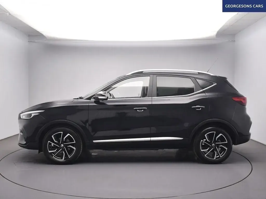 Usado MG ZS Exclusive 106 CV (77 kW) 2023 Negro SUV