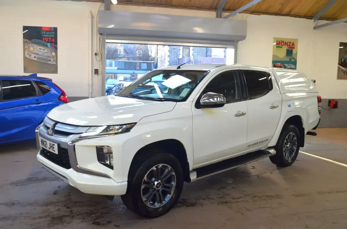 Used Mitsubishi L200 150 HP (110 kW) 2021 White Pickup