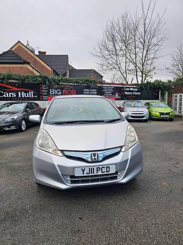 Used Honda Fit 102 HP (75 kW) 2025 Silver Hatchback