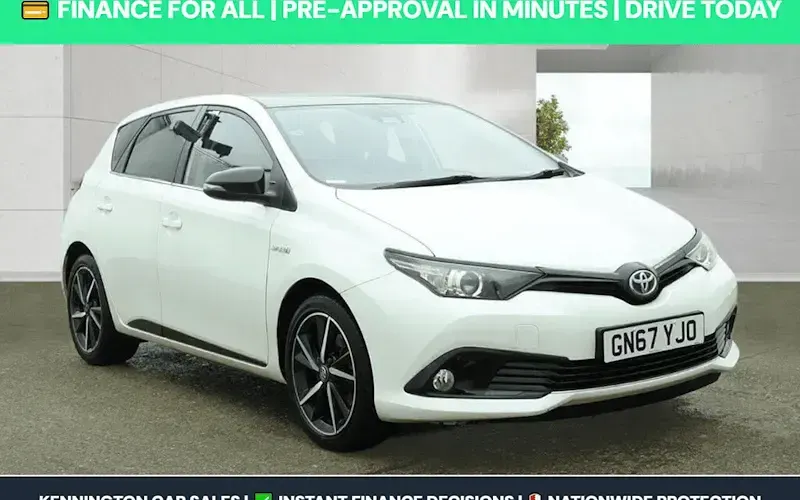 Used Toyota Auris Hybrid 136 HP (100 kW) 2017 Hatchback