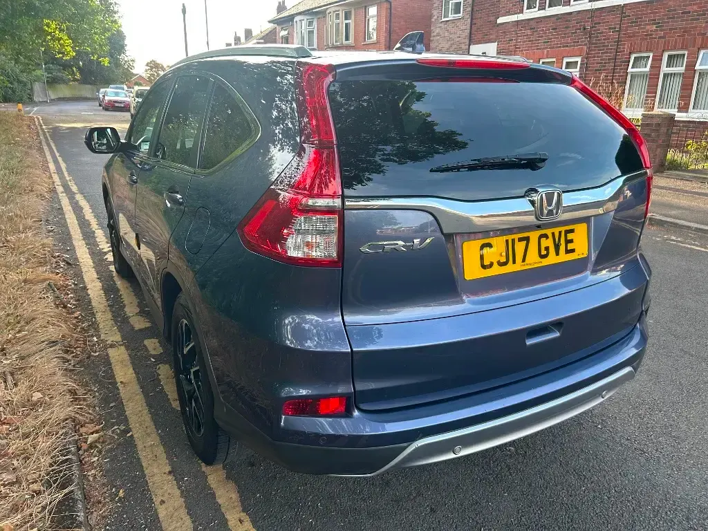 Used Honda CR-V SE Plus 118 HP (86 kW) 2017 Blue SUV