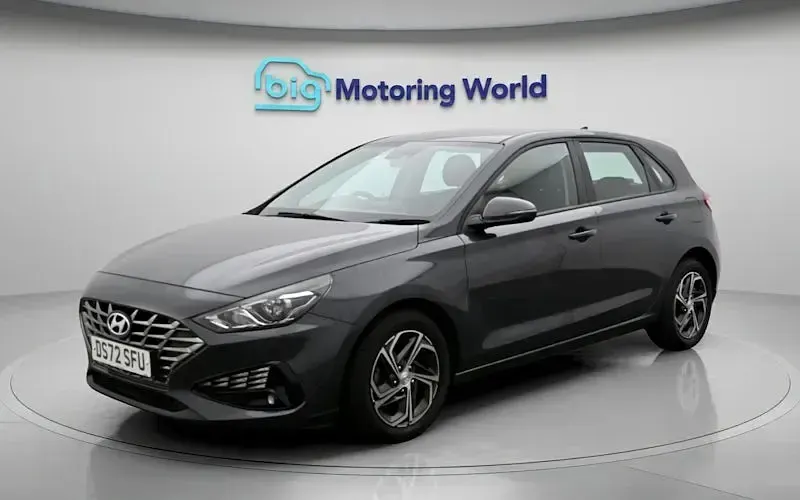 Used Hyundai i30 SE 120 HP (88 kW) 2023 Grey Hatchback