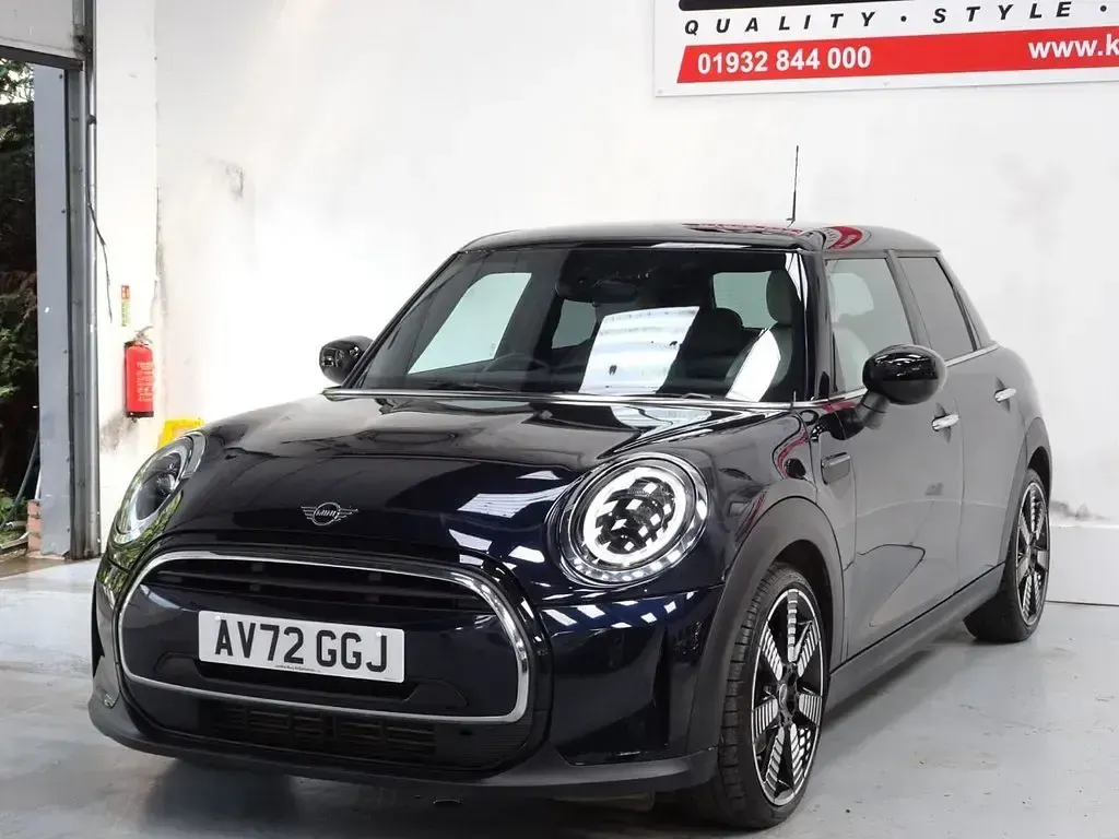 Used Mini Cooper Exclusive 136 HP (100 kW) 2022 Blue/black Hatchback