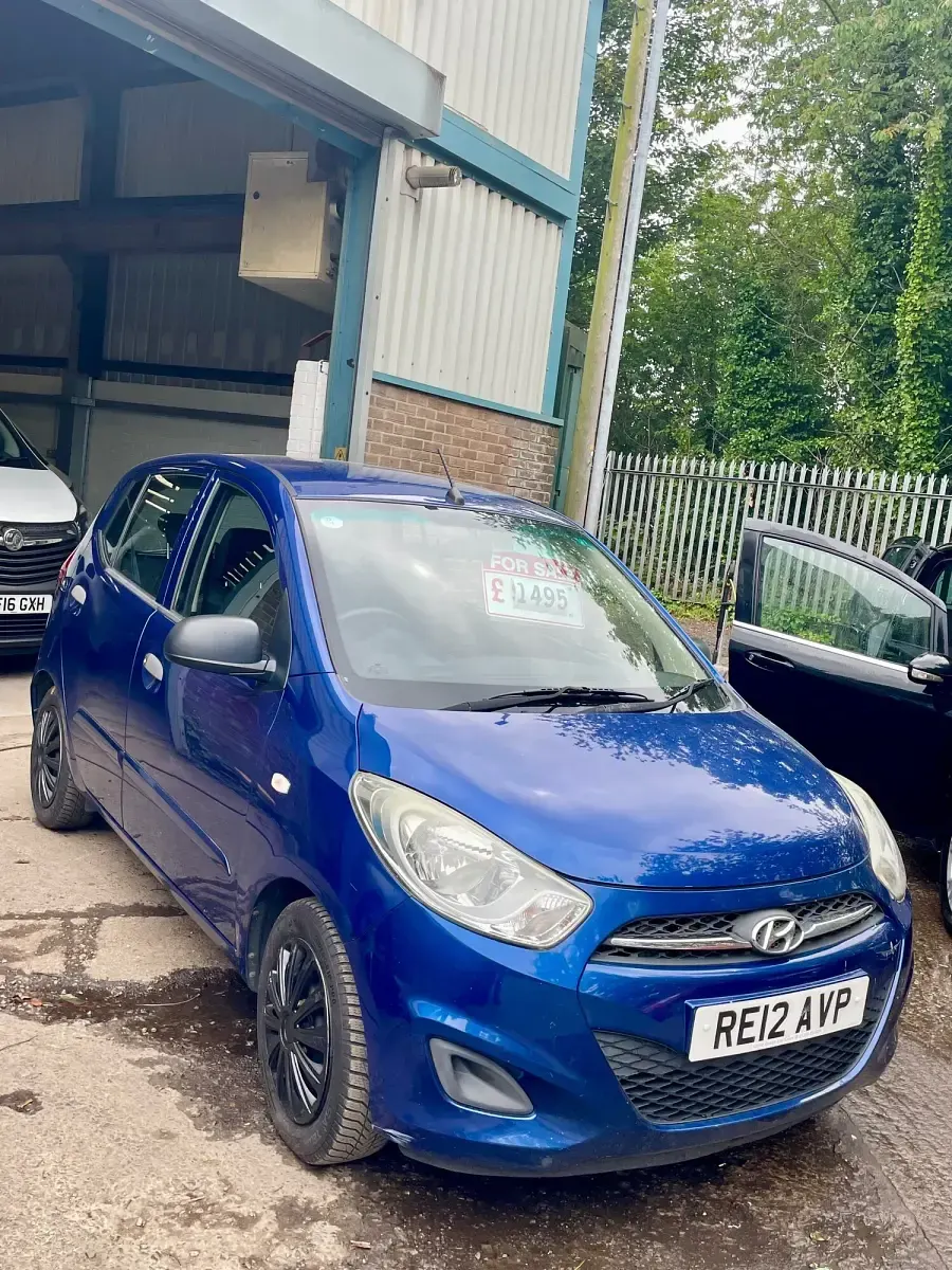Used Hyundai i10 Classic 86 HP (63 kW) 2012 Blue Hatchback
