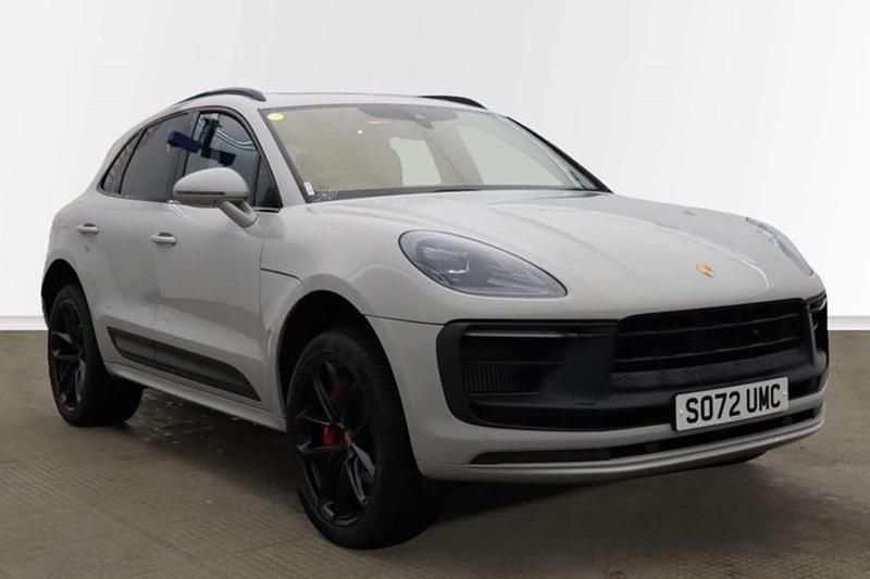 Used 2022 Porsche Macan SUV | £62,900 (A bit pricey) - Image 1/1