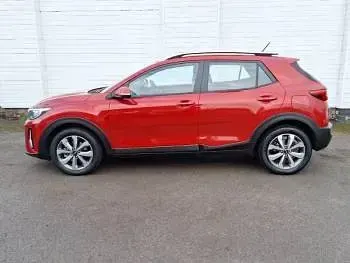 Used Kia Stonic 99 HP (72 kW) 2023 Red SUV
