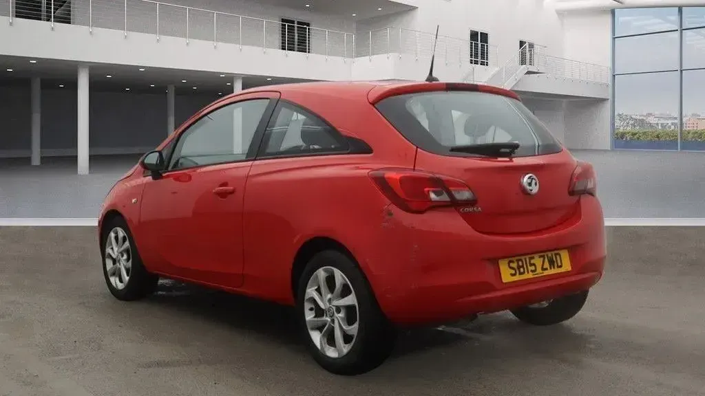 Used Vauxhall Corsa Excite 89 HP (65 kW) 2015 Red Hatchback