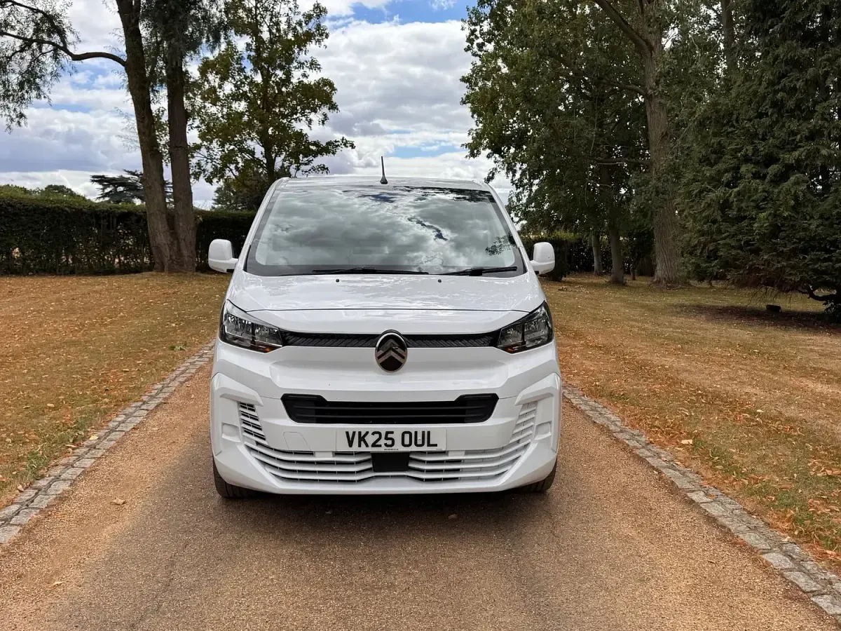 Used Citroën Dispatch 145 HP (106 kW) 2025 White MPV