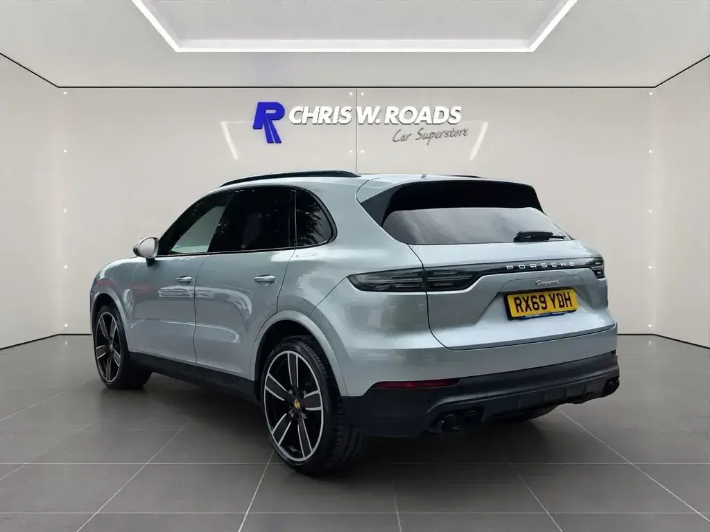 Used Porsche Cayenne 340 HP (250 kW) 2019 Silver SUV