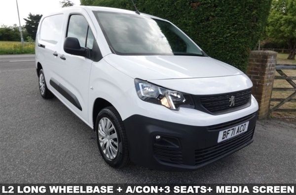 White Used 2021 Peugeot Partner Premium MPV | £14,988 - Image 1/1