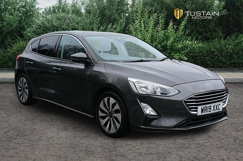 Used Ford Focus Zetec 125 HP (91 kW) 2019 Grey Hatchback