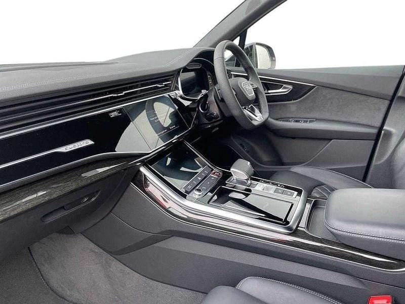 Used Audi SQ7 Comfort 507 HP (372 kW) 2025 Blue SUV