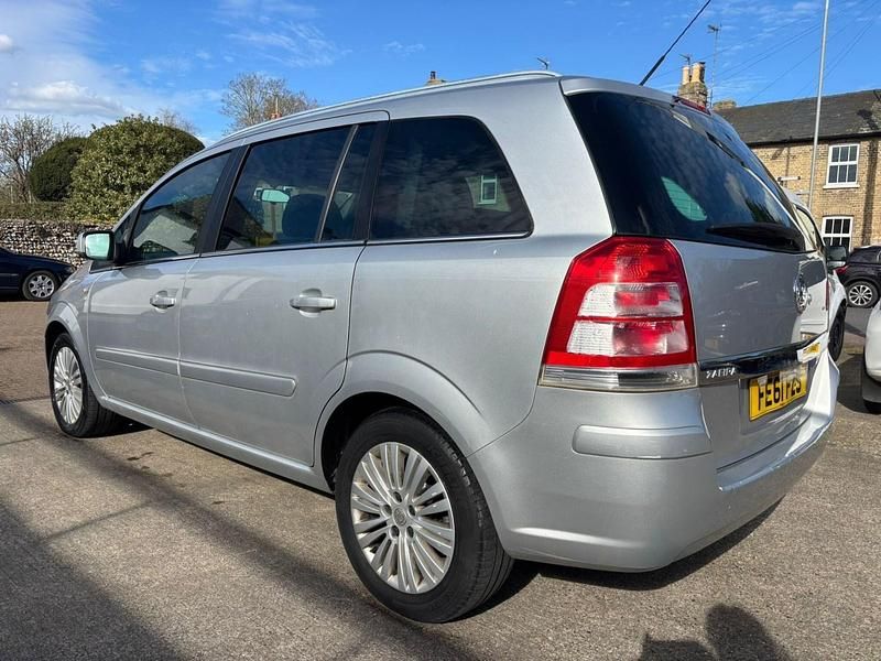 Used Vauxhall Zafira Excite 115 HP (84 kW) 2011 Silver MPV