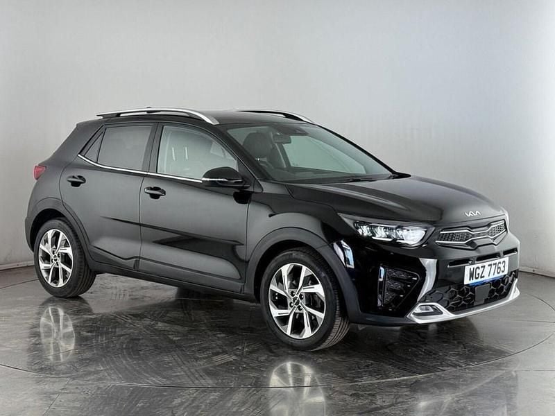 Black Used 2022 Kia Stonic 4 SUV | £15,000 (Good price) - Image 1/3