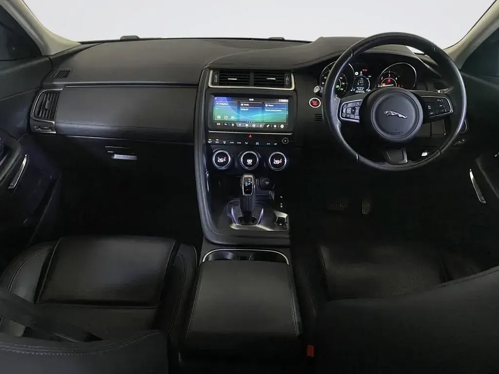 Używany Jaguar E-Pace S 150 KM (110 kW) 2019 Czarny SUV
