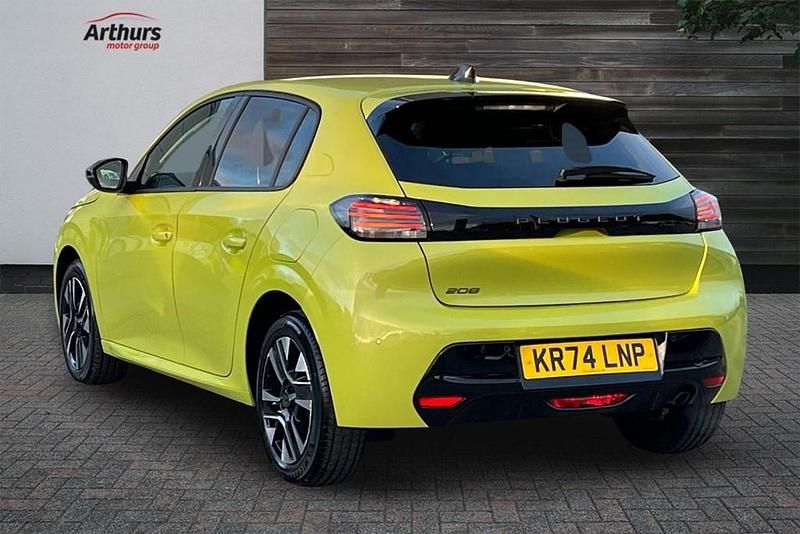Used Peugeot 208 Allure 99 HP (72 kW) 2024 Yellow Hatchback