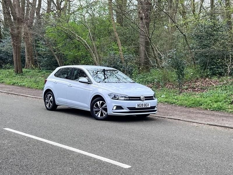 Used VW Polo SE 65 HP (47 kW) 2019 Silver Hatchback