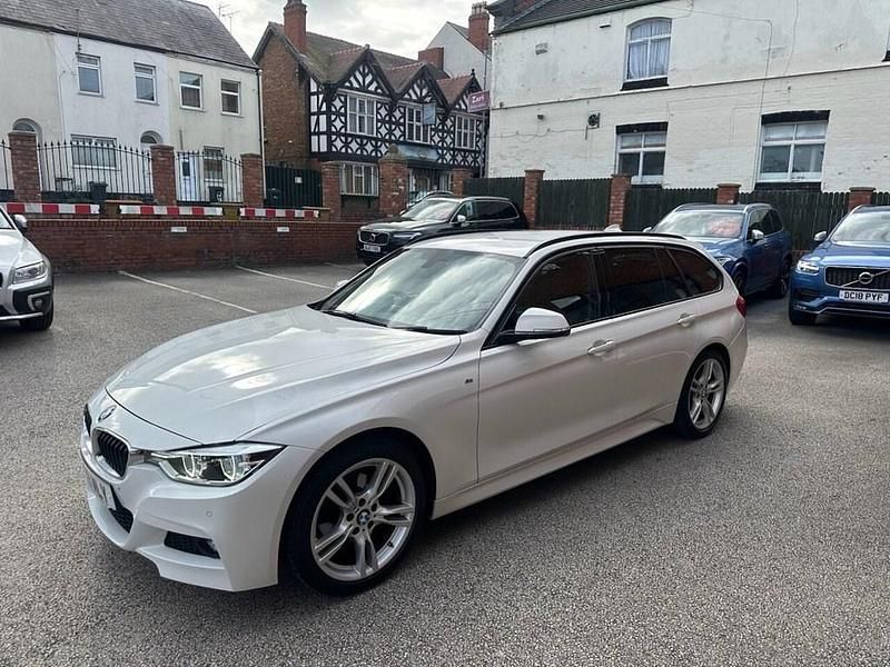 Used BMW 318 M Sport 150 HP (110 kW) 2019 White Estate