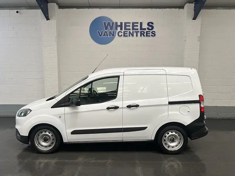 Used Ford Transit Courier 100 HP (73 kW) 2022 White Van