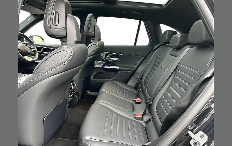 Used Mercedes GLC300e AMG Line Premium Plus 254 HP (186 kW) 2024 Black SUV