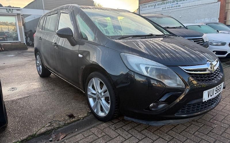 Used Vauxhall Zafira Tourer SRi 140 HP (102 kW) 2016 Black MPV
