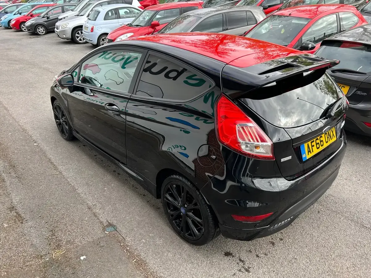 Used Ford Fiesta Zetec 140 HP (102 kW) 2016 Black Hatchback
