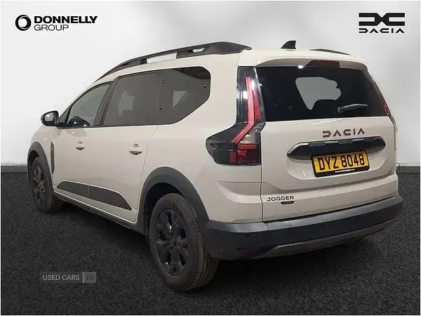 New Dacia Jogger Extreme 2026 Cream MPV