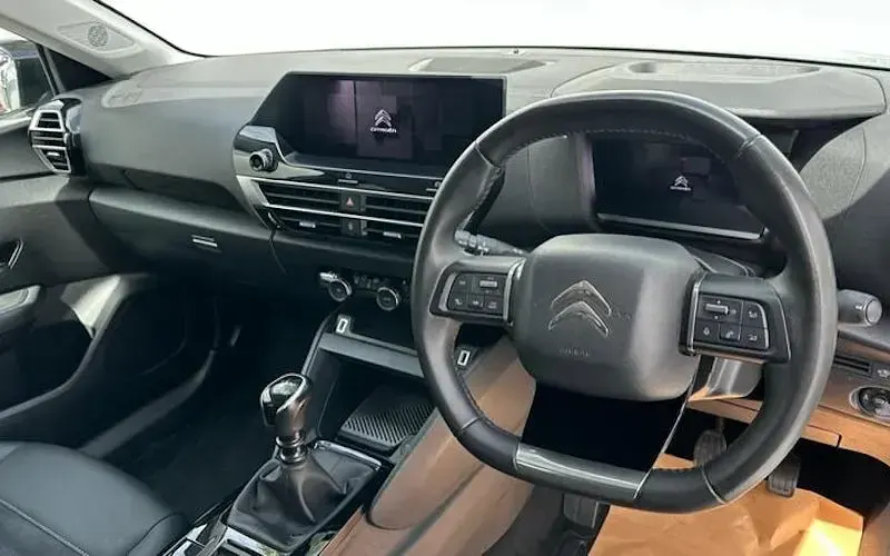 Used Citroën C4 PureTech 131 HP (96 kW) 2024 SUV