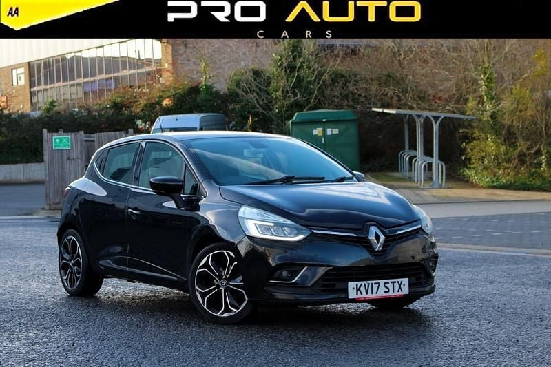 Used Renault Clio IV Dynamique 2017 Black Hatchback